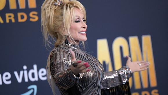 Dolly Parton se convirtió en una nueva celebridad de TikTok. (Foto: BRIDGET BENNETT / AFP)