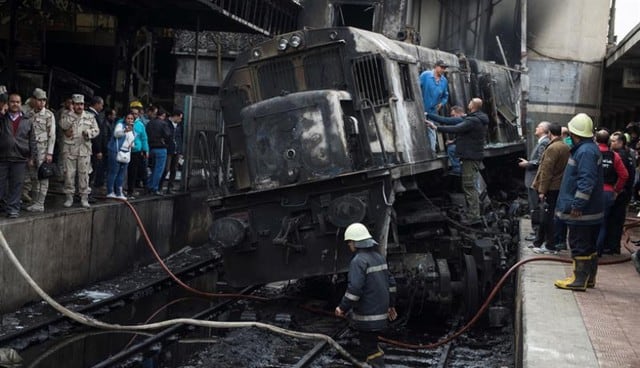 Al menos 20 muertos en un accidente en estación de tren de El Cairo. (Foto: EFE)