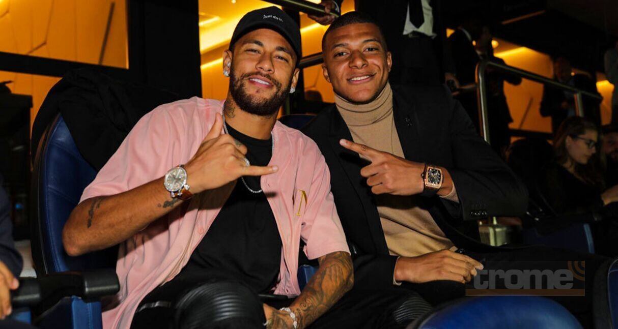 Neymar vivió una fiesta en las tribunas del Parque de los Príncipes