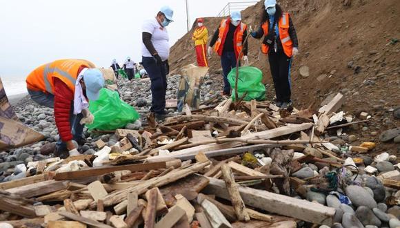 La Municipalidad de Magdalena advirtió que sanciona hasta con 6,600 soles a aquellas personas que arrojan basura o desmonte en las playas y la zona ribereña de la Costa Verde correspondiente al distrito. (Difusión)