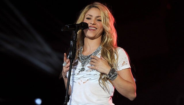 Shakira y su sensual interpretación del tema “Tutu” de Camilo . (Foto: AFP)