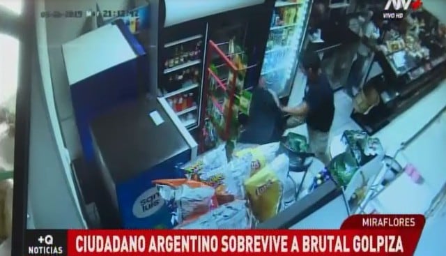 Extranjero fue agredido brutalmente en un minimarket. (Capturas: ATV)
