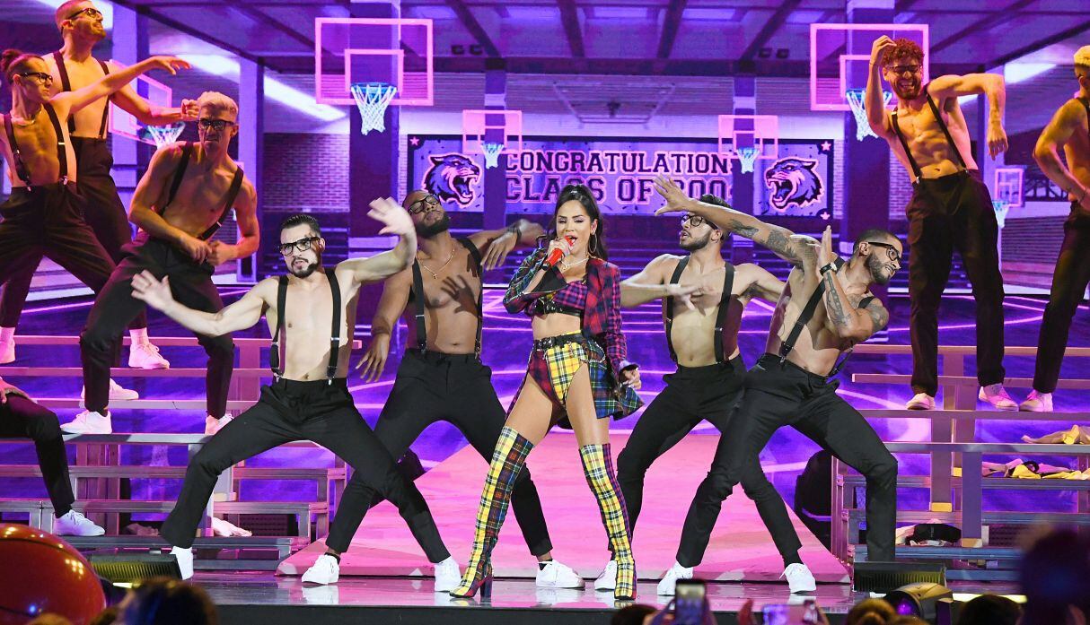 Natti Natasha deslumbró a todos con su show en los Premios Juventud. (Foto: AFP)