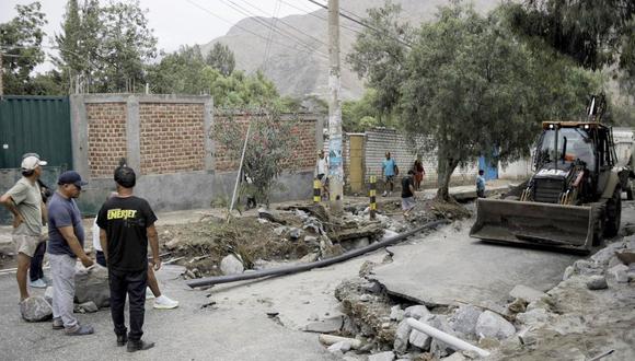 Las huaicos han destruido vías y viviendas en todo el Perú. Foto: GEC