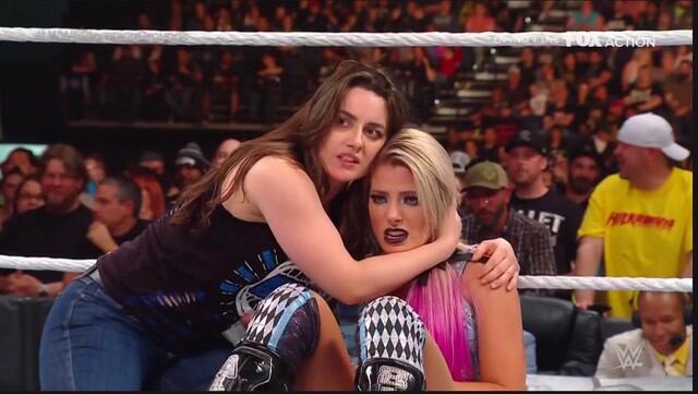 Alexa Bliss cayó en su intento por recuperar el cinturón. (WWE)