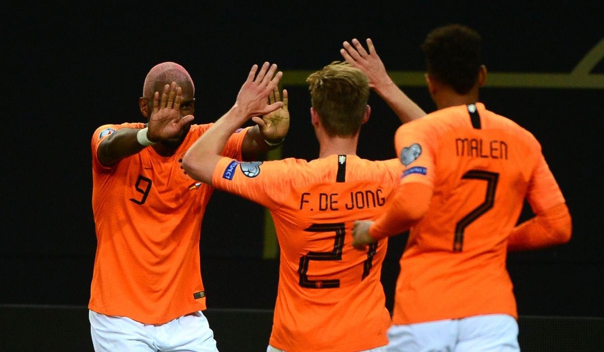 Holanda venció 4-2 a Alemania con goles de Wijnaldum y De Jong y sigue con vida en Eliminatorias Eurocopa 2020