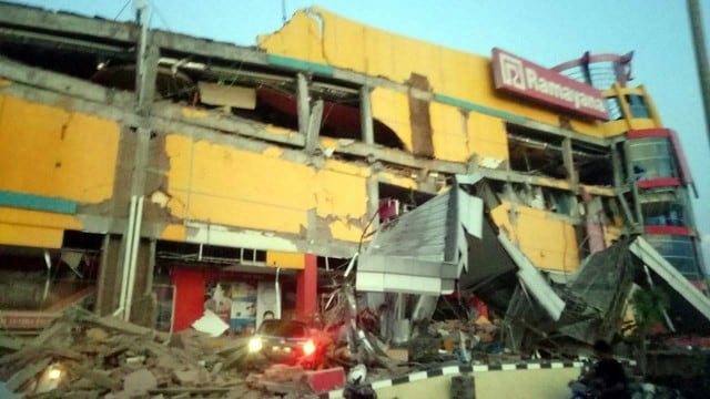 Terremoto en Indonesia: el impactante momento del tsunami