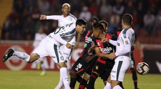 Melgar vs Palmeiras EN VIVO se enfrentan en el estadio de la UNSA en su lucha por clasificar a octavos de la Copa Libertadores.