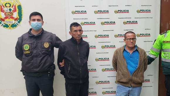 Los exreos Mauro Darío Díaz Angulo (54) y su primo Lizardo Díaz Rimarachin (53), fueron descubiertos ‘infraganti’ y atrapados cuando robaban dos bicicletas de alta gama. (foto: TROME)