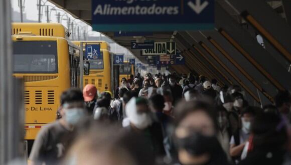 Buses alimentadores de algunas rutas alimentadoras suspendieron sus servicios desde este lunes 7 de marzo de 2022. (Anthony Niño de Guzmán / @photo.gec)