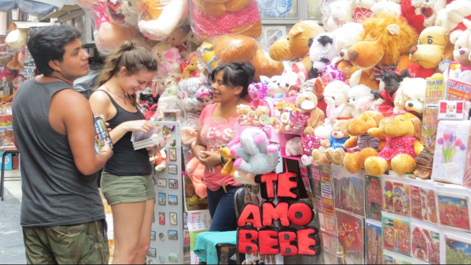 “Un detalle que se da con amor, no tiene que ser carísimo para ser especial”, señalan en el Correo Central de Lima. (FOTOS Y VIDEO: Isabel Medina)