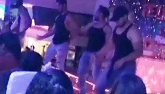 Alcalde armó tonazo con strippers para festejar a madres