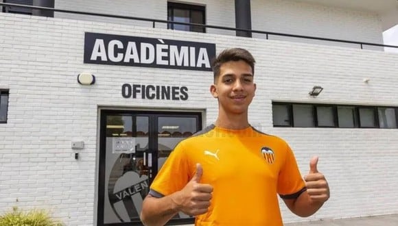 Alessandro Burlamaqui fue presentado como nuevo jugador de la Academia del Valencia. (Foto: Academia del Valencia)