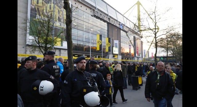 Partido suspendido del Borussia Dormunt vs. Mónaco luego que una bomba molotov alcanzara el bus que trasladaba al equipo alemán. (Fotos:Agencias)