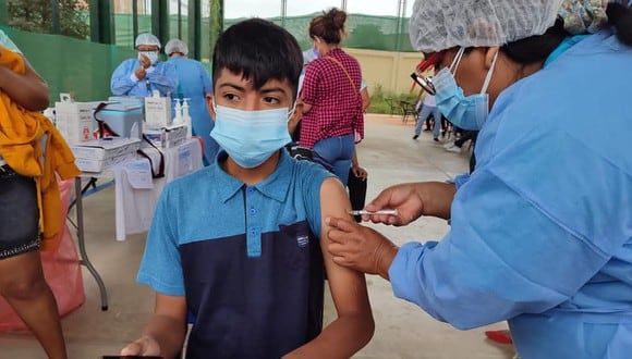 A la fecha el Perú viene vacunando a personas mayores de 18 años, y a menores entre 12 y 17 años con comorbilidades. (Foto: Gore Tumbes)