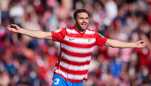 Jorge Molina anotó un hat-trick con Granada en LaLiga Santander. (Foto: EFE)