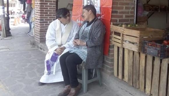 Los sacerdotes se hicieron viral con sus jugosos descuentos. (Foto: @MeganoticiasMor/Twitter)