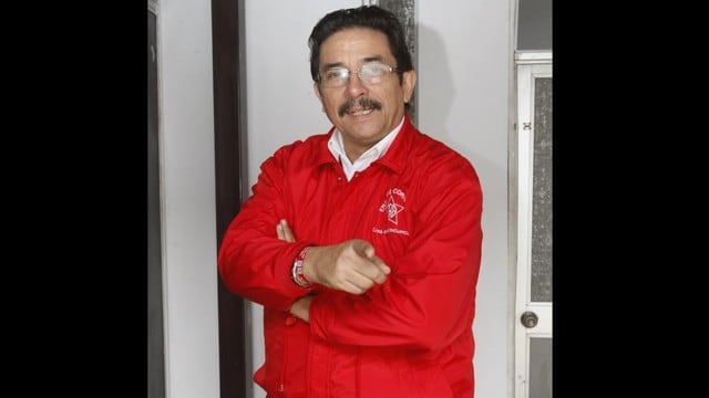 Enrique Cornejo reclama por elecciones en el Apra.