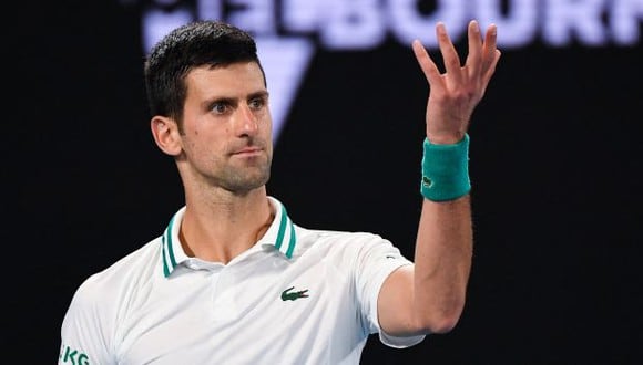 Novak Djokovic está a la espera de que se resuelva su situación para jugar el Abierto de Australia. (Foto: AFP)