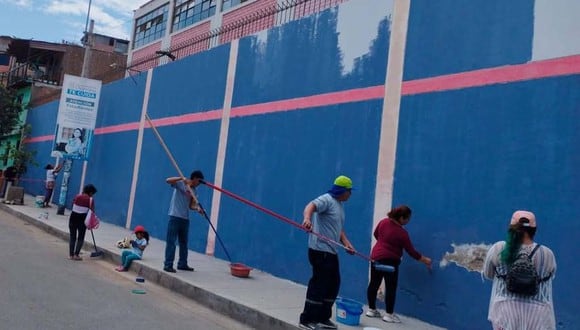 Viviendas y colegios afectadas por huaicos en Lurín y Chorrillos fueron pintados. (Foto: Difusión)