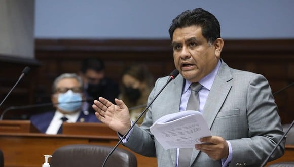 Juan Burgos, congresista de Avanza País, renunció a su bancada este lunes.  (Foto: Congreso)