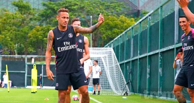 Neymar habría anunciado a sus cercanos que no se moverá de PSG