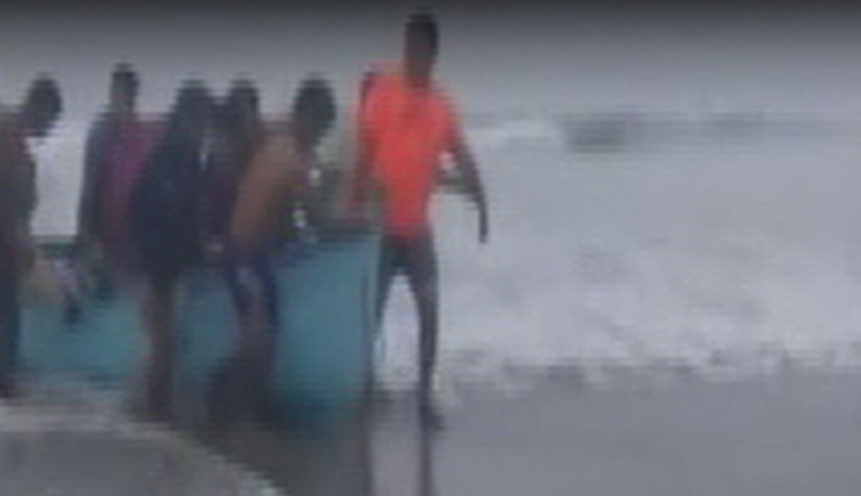Pescador fue asesinado de un balazo y arrojado de peñasco en presunto ajuste de cuentas. Foto: Captura de América Noticias