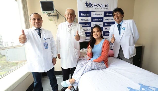EsSalud realiza el primer trasplante de un órgano no compatible en Latinoamérica y salva la vida de contadora. Difusión