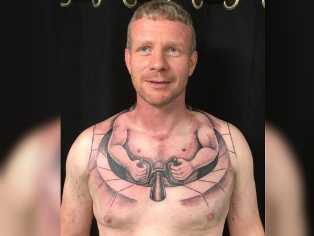Tatuajes en el pecho: Camionero se vuelve viral en Facebook con una versión  de él mismo... ¡manejando su propio cuerpo! | VIRAL | TROME.COM