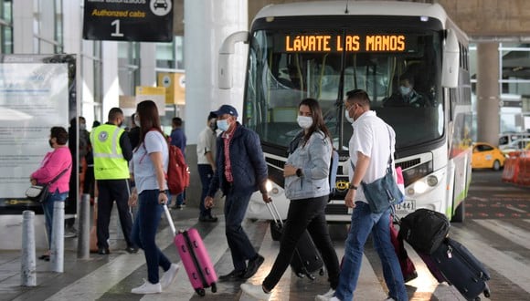 España levanta las restricciones a los viajeros procedentes de Perú y otro países. (Foto: Raul ARBOLEDA / AFP)
