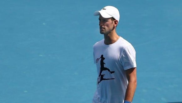 Novak Djokovic entrena en Australia a la espera del primer Grand Slam del 2022. (Foto: EFE)