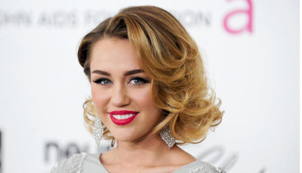 Miley Cyrus reveló la extraña premonición sobre los incendio forestales que contiene “Nothing Breaks Like a Heart”, su última canción. (Foto: EFE)