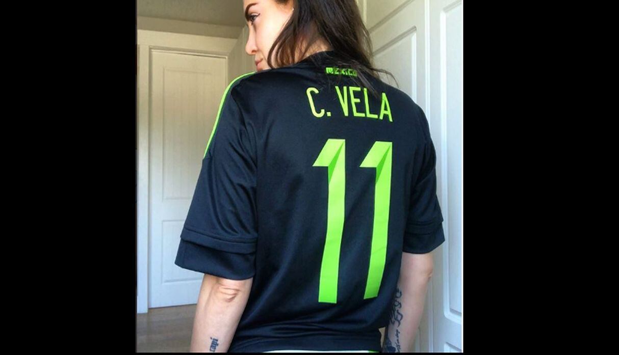 Celia Lora, hija de Álex Lora, le dedicó un mensaje 'hot' a Carlos Vela previo al México vs Corea del Sur. (Fotos: Instagram)