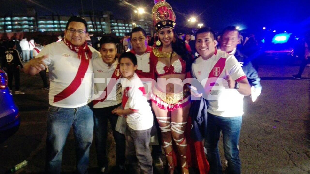 Hinchas de la selección peruana de fútbol llegan al Monumental para alentar al equipo que se enfrenta a Bolivia. (Fotos: Trome/Alan Ramírez)