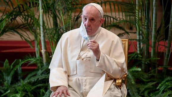 El vocero del papa, Matteo Bruni, señaló que el pontífice “piensa ante todo en las víctimas, con inmenso dolor por sus heridas y con gratitud por su valentía para denunciar”. (Foto: ALESSANDRO DI MEO / AFP)