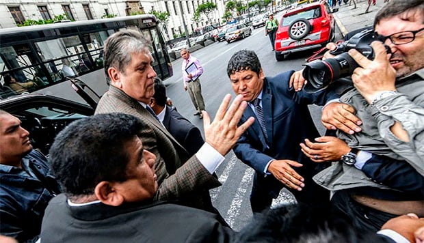 Alan García solicitó asilo político en la embajada de Uruguay en Lima. (Foto: Agencia Andina)