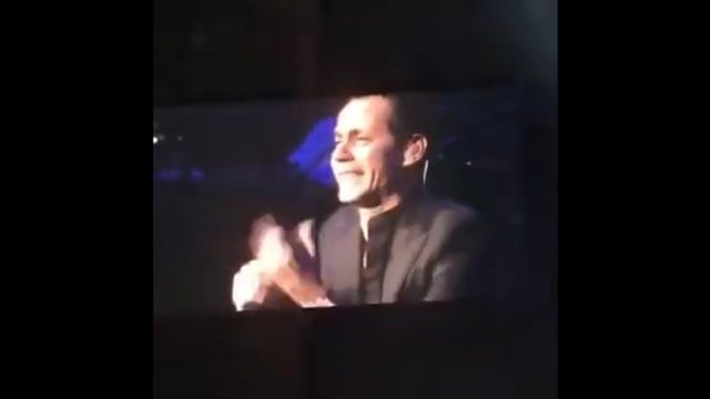 Marc Anthony lloró desconsoladamente al rendir homenaje a Juan Gabriel en su concierto.
