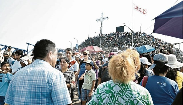 Semana Santa: Miles realizaron una peregrinación hasta la cima del cerro San Cristóbal