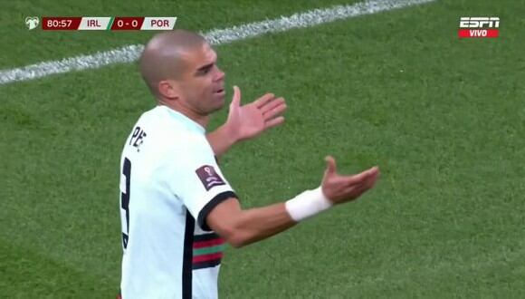 Pepe fue expulsado a poco de terminar el Portugal vs. Irlanda. (Captura: ESPN)