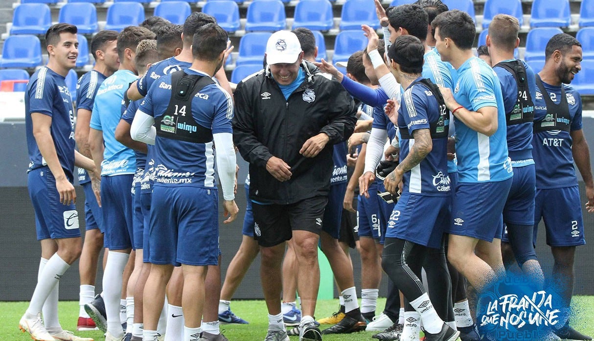 Juan Reynoso tiene como misión alejar a Puebla de la zona de descenso. (Foto: Club Puebla CF)