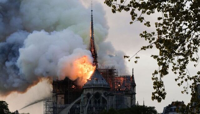 El hombre encargado de reconstruir Notre Dame aún no sabe si habrá aguja. (Foto: AFP)