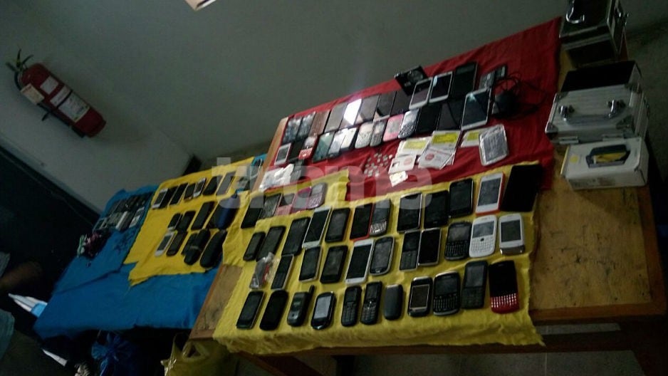 Policía incautó celulares robados en Villa El Salvador.