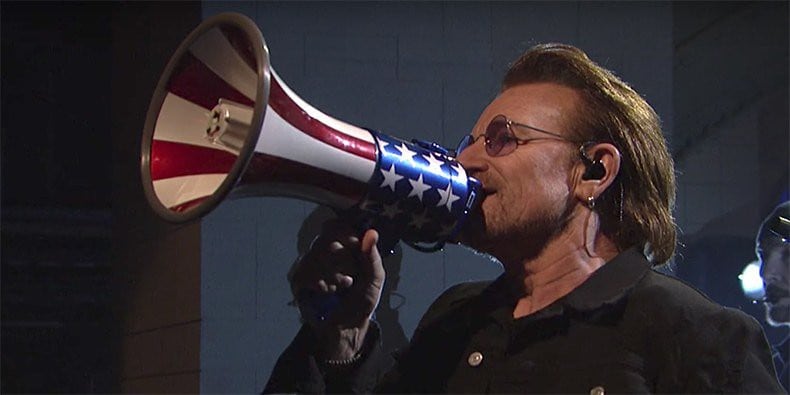 U2, la banda más cara de planeta hizo una singular presentación en los Grammy 2018 celebrado en Nueva York.