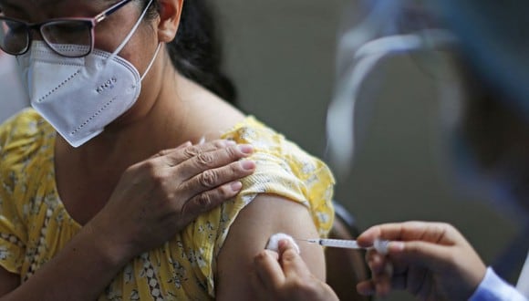El Minsa programó tres Vacunatones para inmunizar a mayor cantidad de personas. (Foto: AFP)