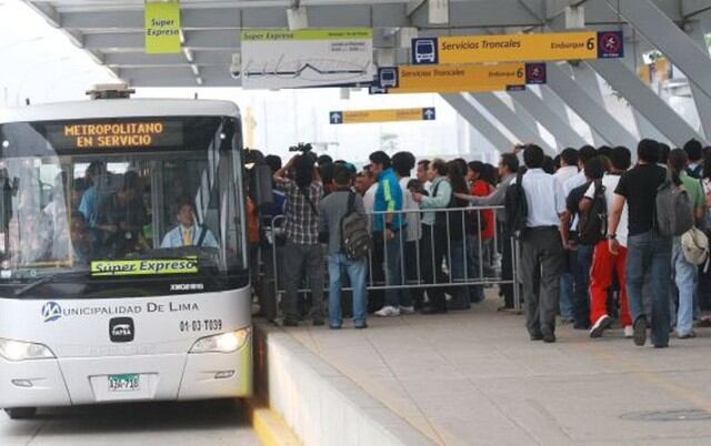José Díaz, Gerente General de Lima Bus, precisó que no se devolverá el dinero pagados en exceso en los últimos días. (Video: Canal N)