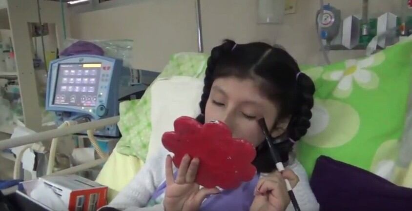 Analí, la La 'youtuber del Hospital del Niño'. (ATV Noticias)