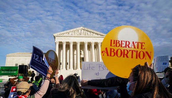 La Corte Suprema reconoció en 1973, y confirmó en 1992, el derecho de las mujeres al aborto mientras el feto no sea viable, es decir entre las 22 y 24 semanas de embarazo. (Foto: Leigh Vogel / AFP)