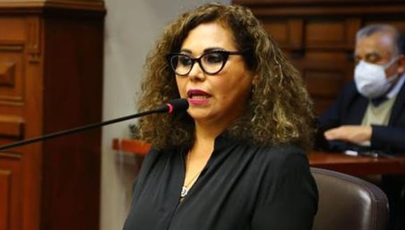 María Teresa Cabrera encabeza una de las listas de la Mesa Directiva del Congreso