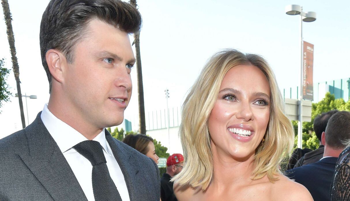 Scarlett Johansson se comprometió con el comediante Colin Jost. (Foto: AFP)