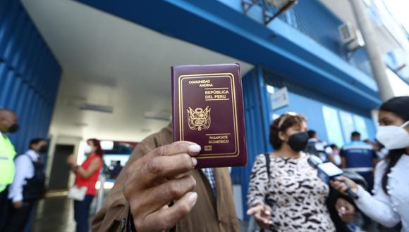 Migraciones emitió más de 23 mil pasaportes electrónicos durante la campaña por Fiestas Patrias. (Foto: Alessandro Currarino / @photo.gec)